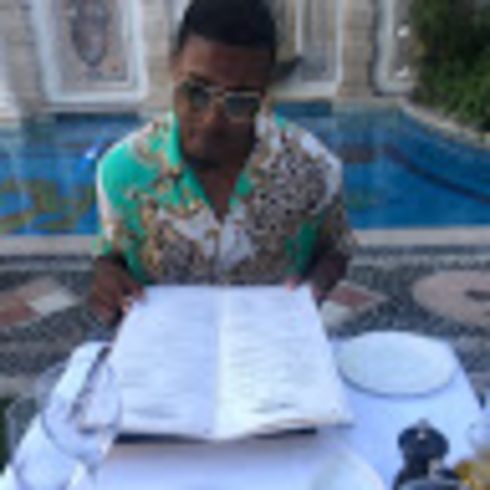 Meet your Posher, Ronnell